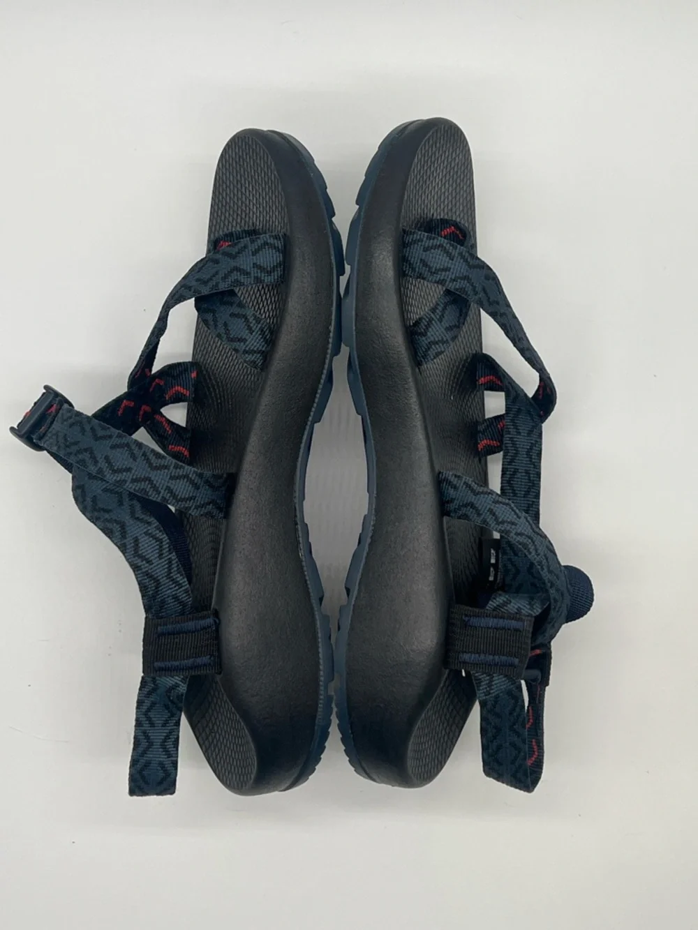 Chacos Z2 Men's Adjustable Strap Sandals Navy Black‎ Men's 9 EUC Hiking Strapy